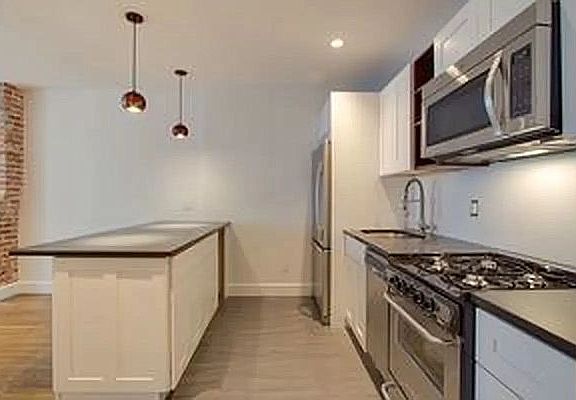 2nd image of 66 Pearl St APT 410