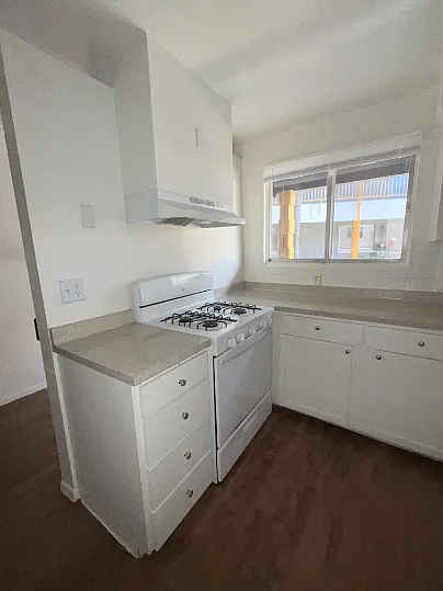CATALINA VISTA APARTMENTS — Photo 73