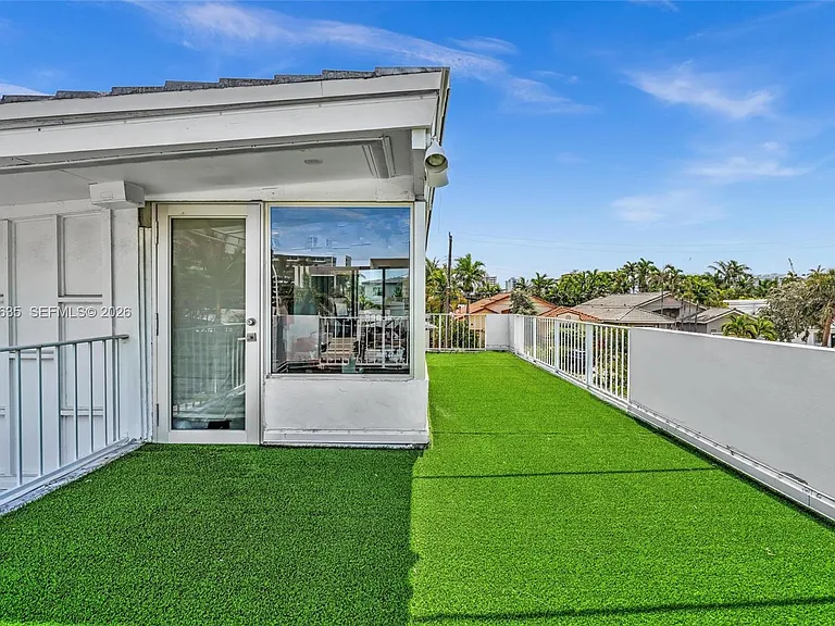 9257 Bay Dr — Photo 27
