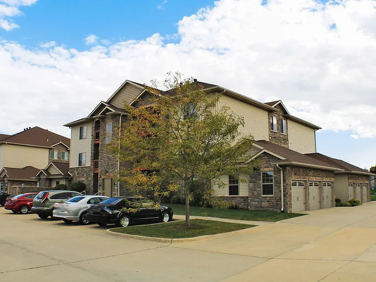 545 Pond View Drive — Photo 17