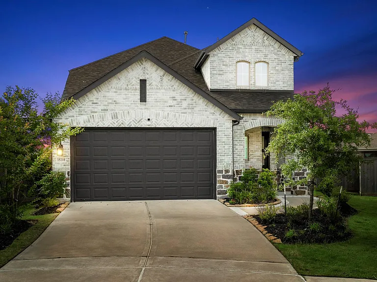 15210 Cortines Ct — Photo 46
