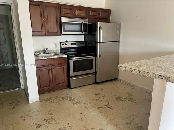 8200 SW 210th St APT 216, Cutler Bay, FL 33189