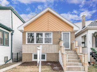 1425 Gunderson Ave, Berwyn, IL 60402