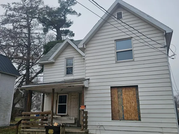 402 6th Ave, Rock Falls, IL 61071