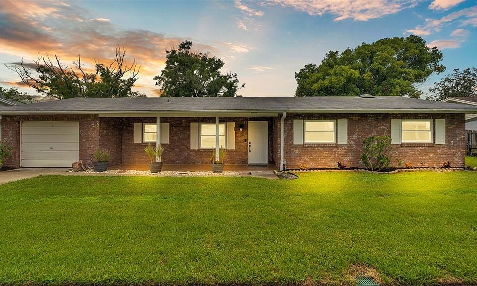 1st image of 6023 CHRISTINA DRIVE W