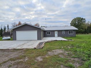 529 Center Rd, Wright, MN 55798