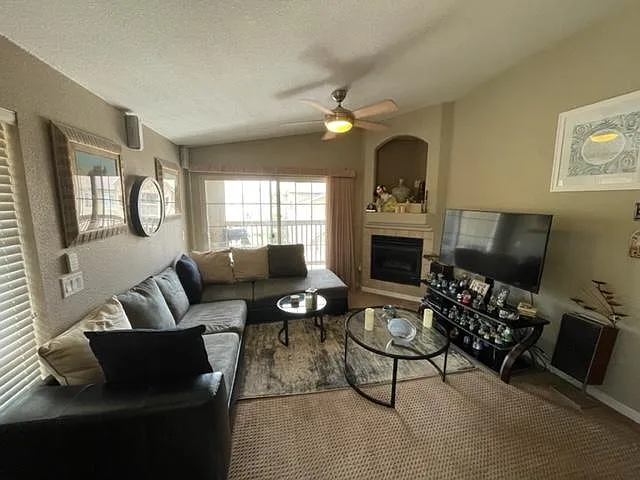 10120 E Carolina Dr #201 — Photo 4