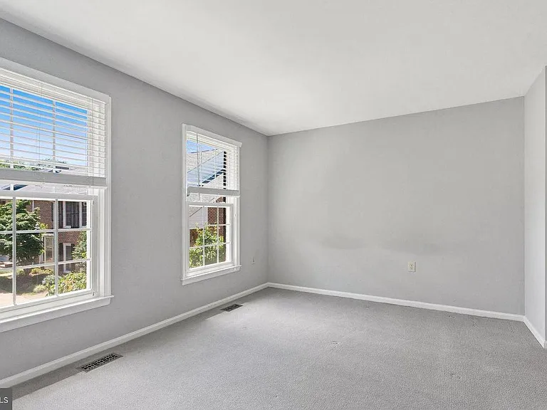 2522 S Arlington Mill Dr #D-4 — Photo 19