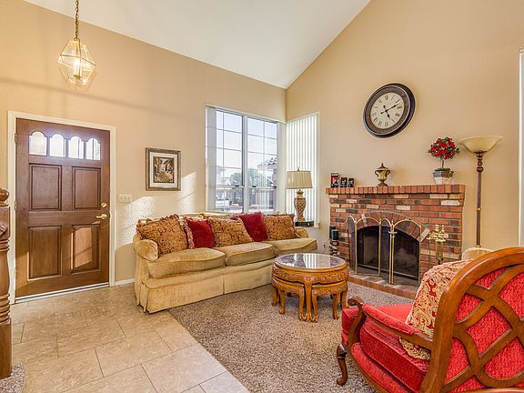 3rd image of 4334 E Mountain Vista Dr