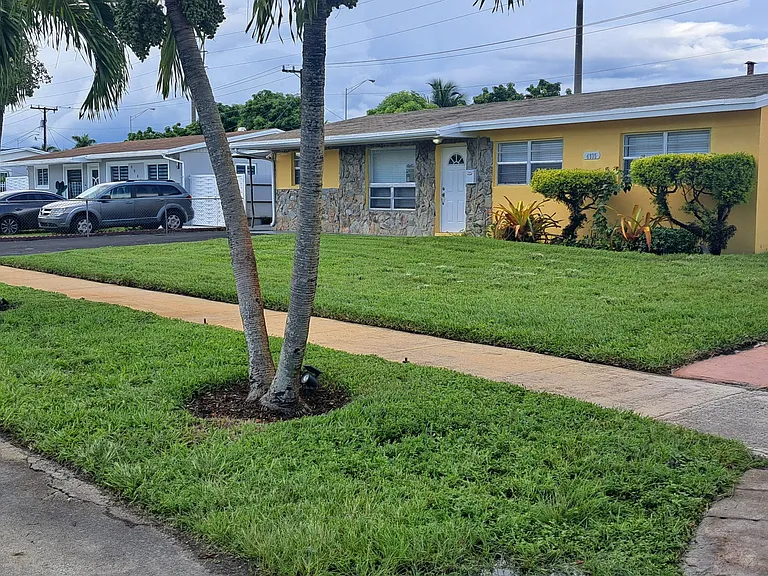 House Right to Left Side Front View.