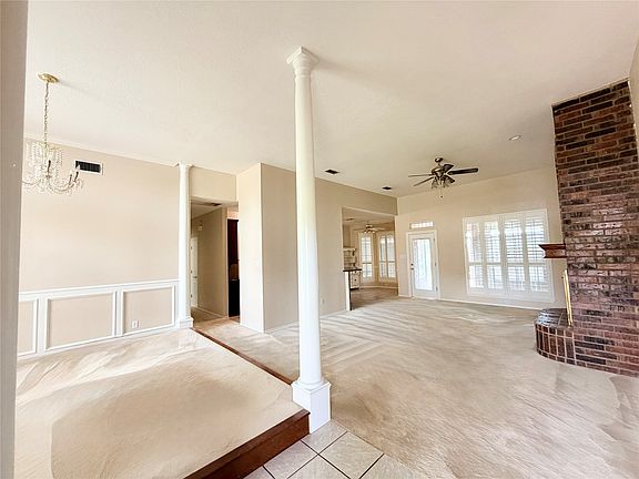 4th image of 4049 Inverrary Dr