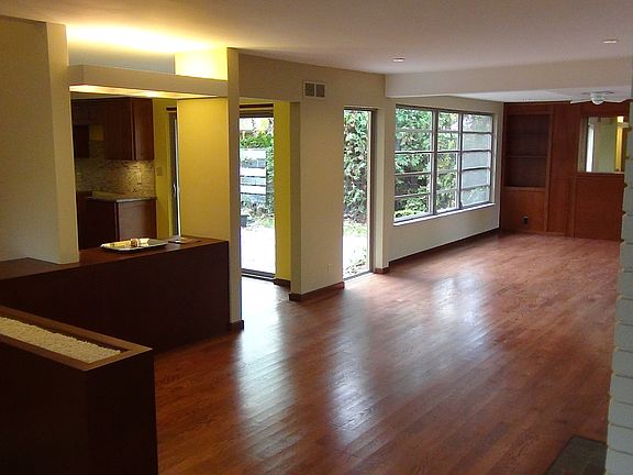 Dining Rm w/Fireplace