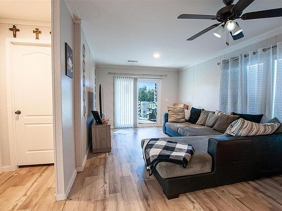 5th image of 2837 NE PERSIMMON DRIVE