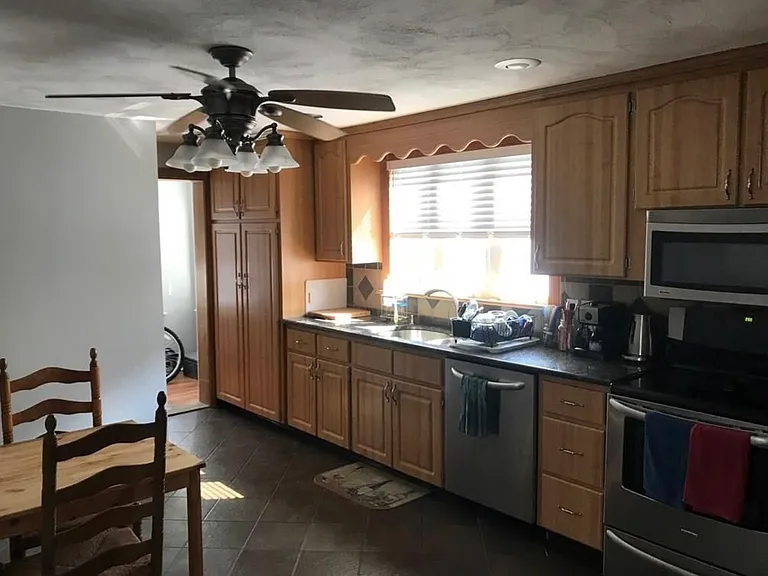 29 Minnesota Ave #29 — Photo 7