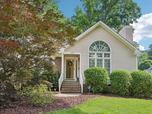 1102 Laurens Way, Knightdale, NC 27545