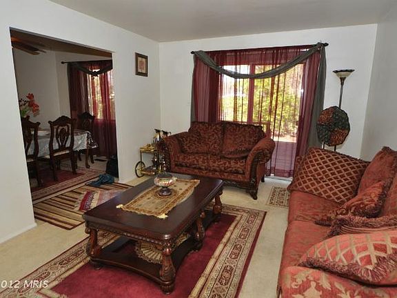 2nd image of 2700 Seville Cir