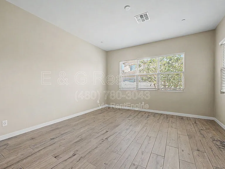 1899 N 140th Dr — Photo 10