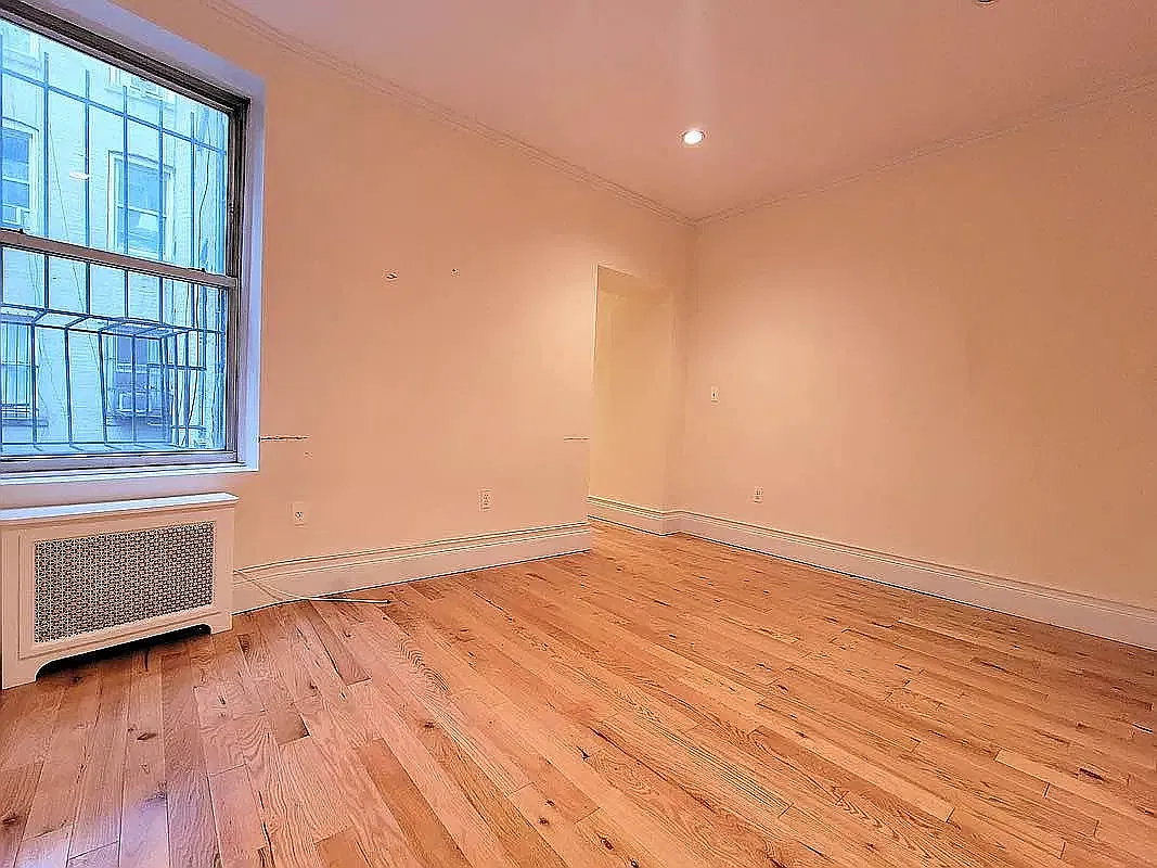 408 West 44th Street — Photo 2