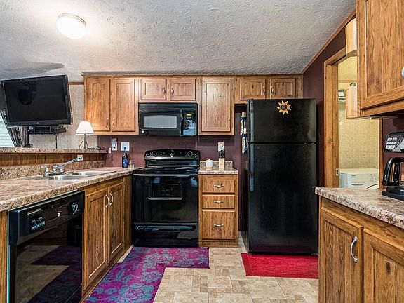 5th image of 1324 Redbird Dr
