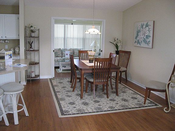 5th image of 2544 Privada Dr