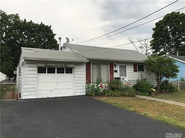 2nd image of 1373 Brooklyn Blvd