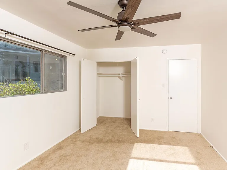 2849 Waverly Dr — Photo 36