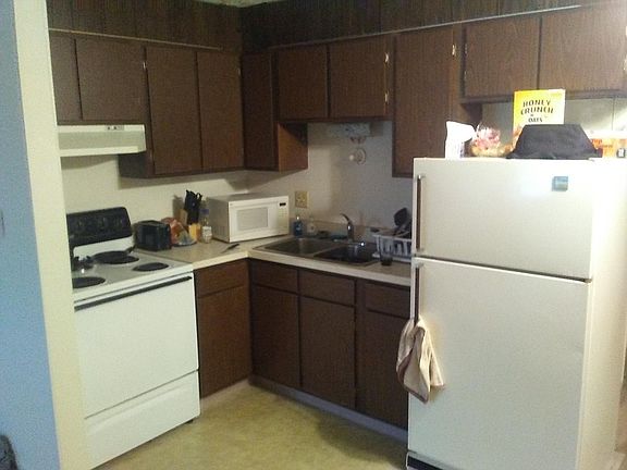 3rd image of 1014 W Bethel Ave APT 21