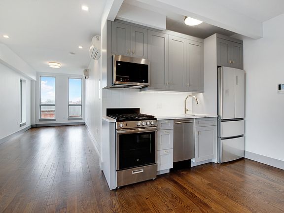 3rd image of 2527 Church Ave #1B