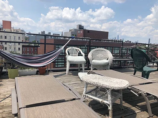 Rented by Premier Metro Realty Corp | media 3