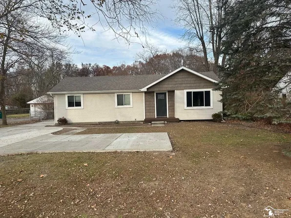 30348 W Huron River Dr, Flat Rock, MI 48134