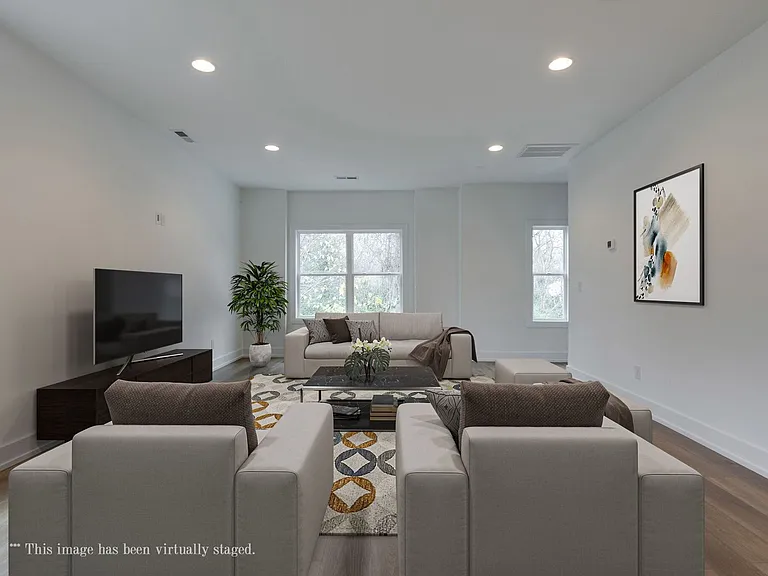 862 W Sharpe Ave #1 — Photo 16