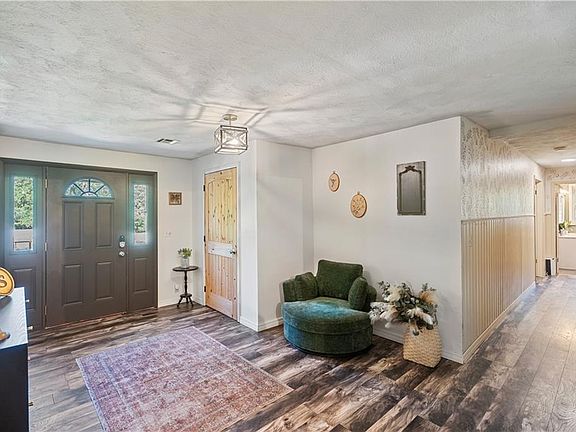 3rd image of 1419 County Road 4550