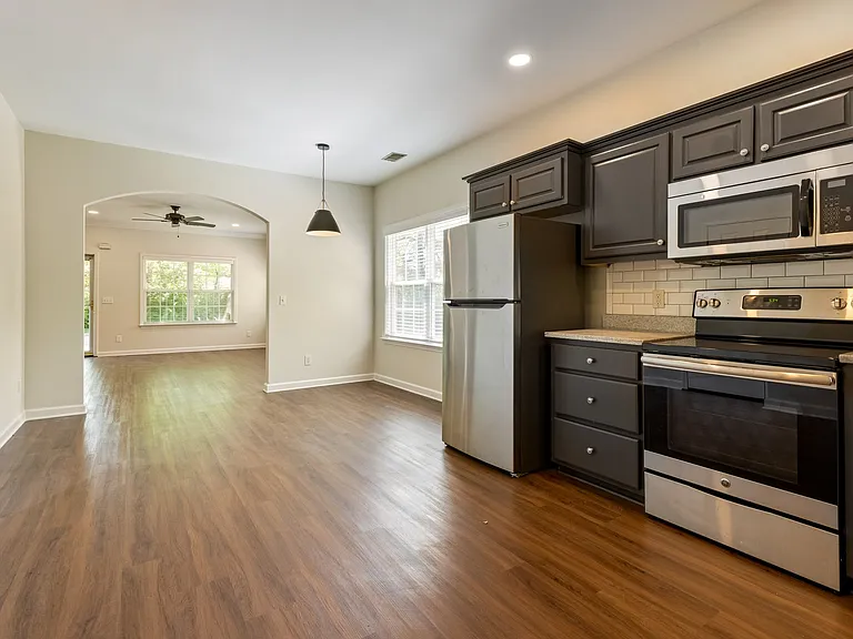 1311 Cashmere Dr — Photo 15
