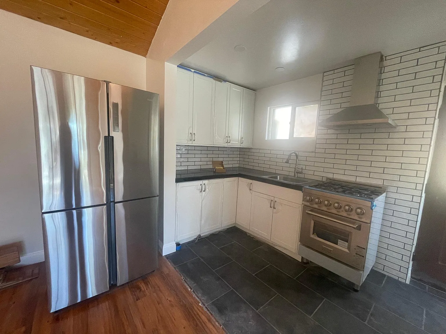 1 bed, 500 sqft, $2,395 — Photo 3