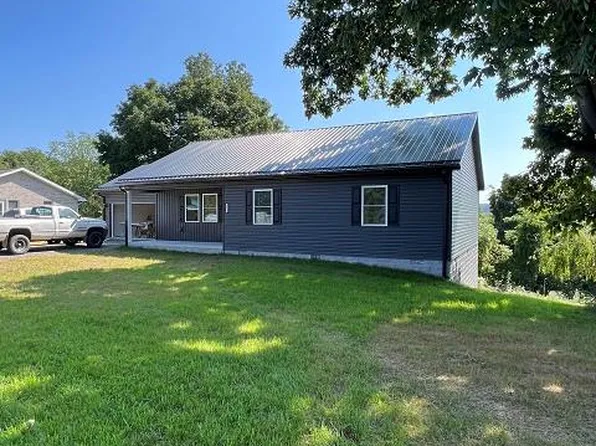 234 Waugh Dr, Galax, VA 24333