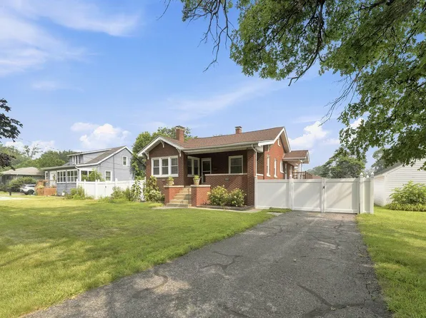 3541 Ridge Rd, Highland, IN 46322