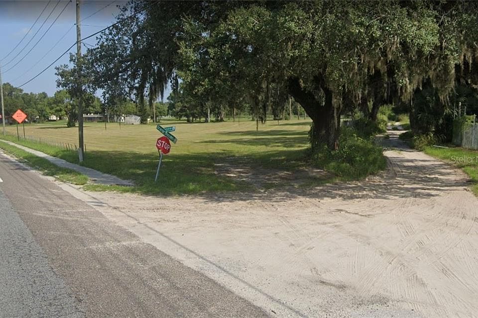 2nd image of 2845 Donald Ave