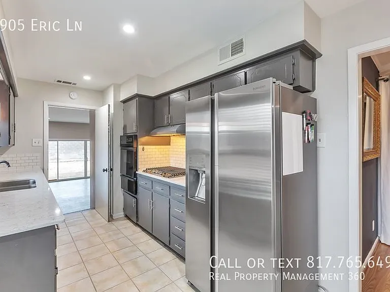 2905 Eric Ln — Photo 12