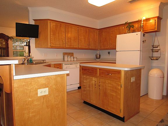 Tons of cabinet space