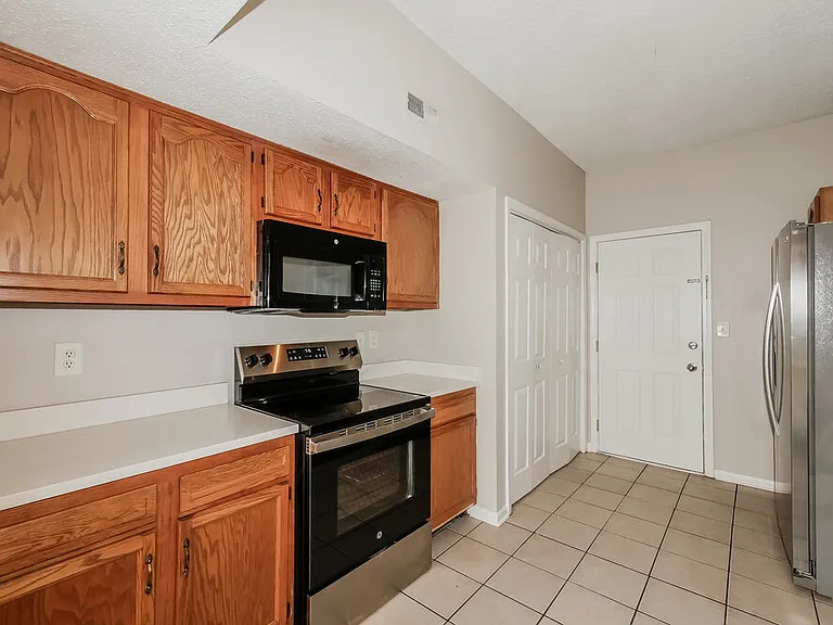 7204 Parklake Pl — Photo 11