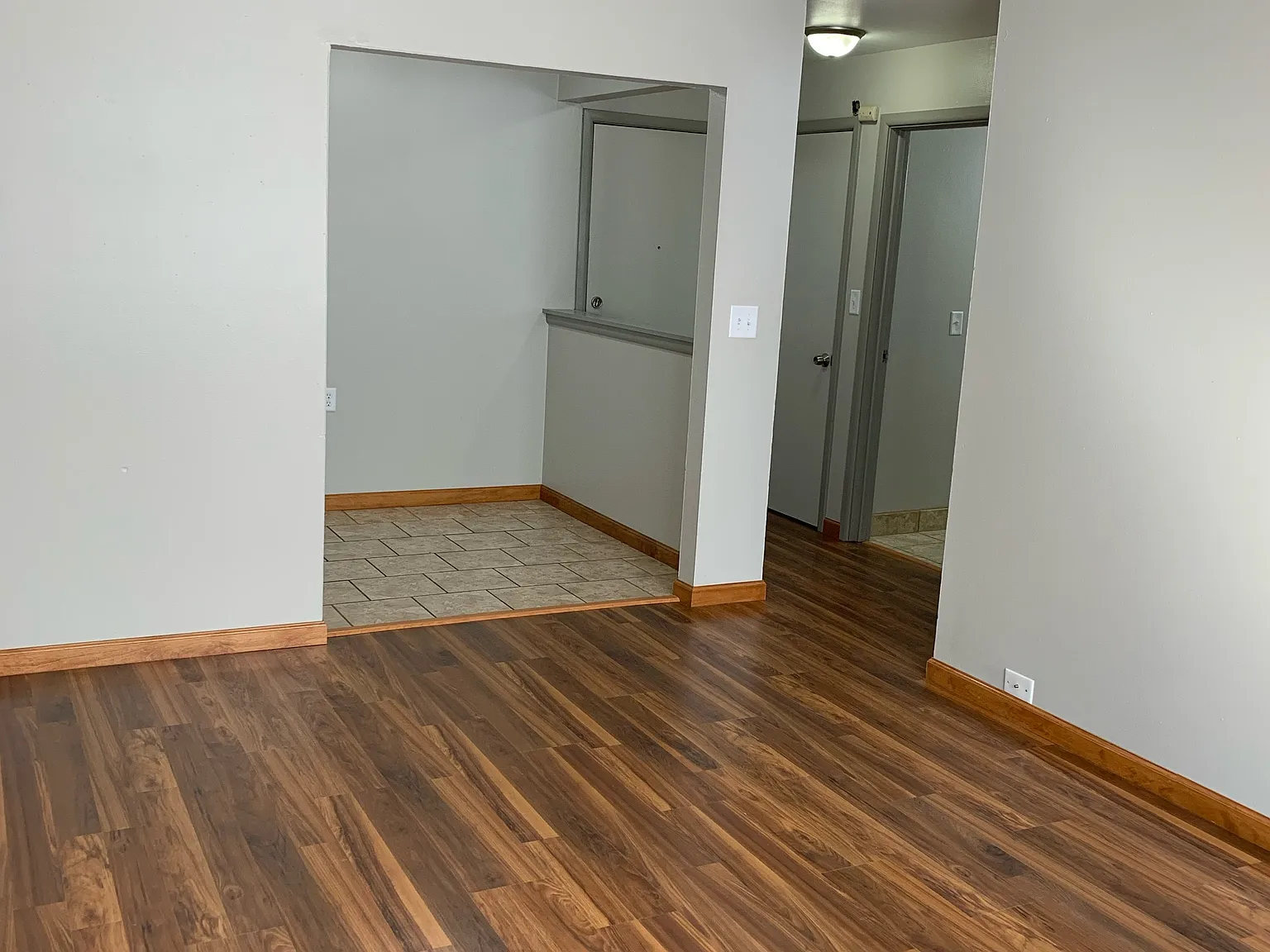 Eastside Farwell Apartments — Photo 3