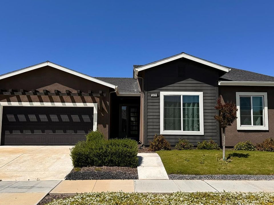 1st image of 2475 Bastidas Dr