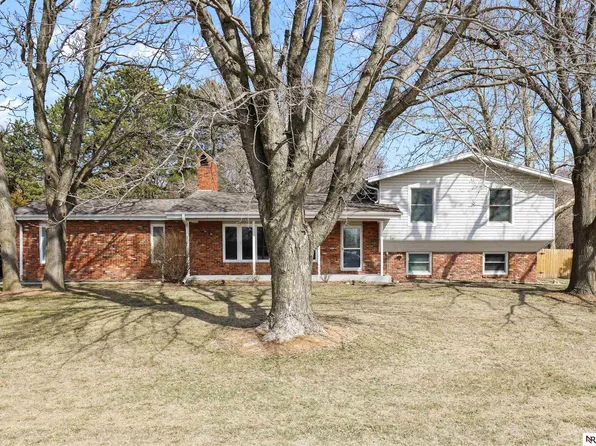 8415 Kathy Ln, Lincoln, NE 68526