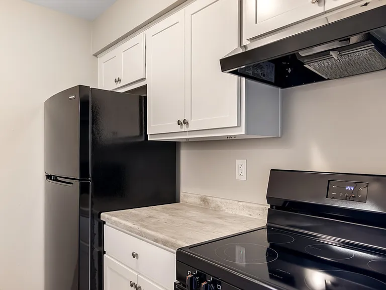 1700 Elder St #107 — Photo 8