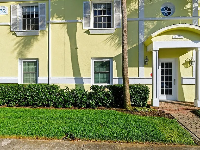 5174 Beach Dr SE #D — Photo 65