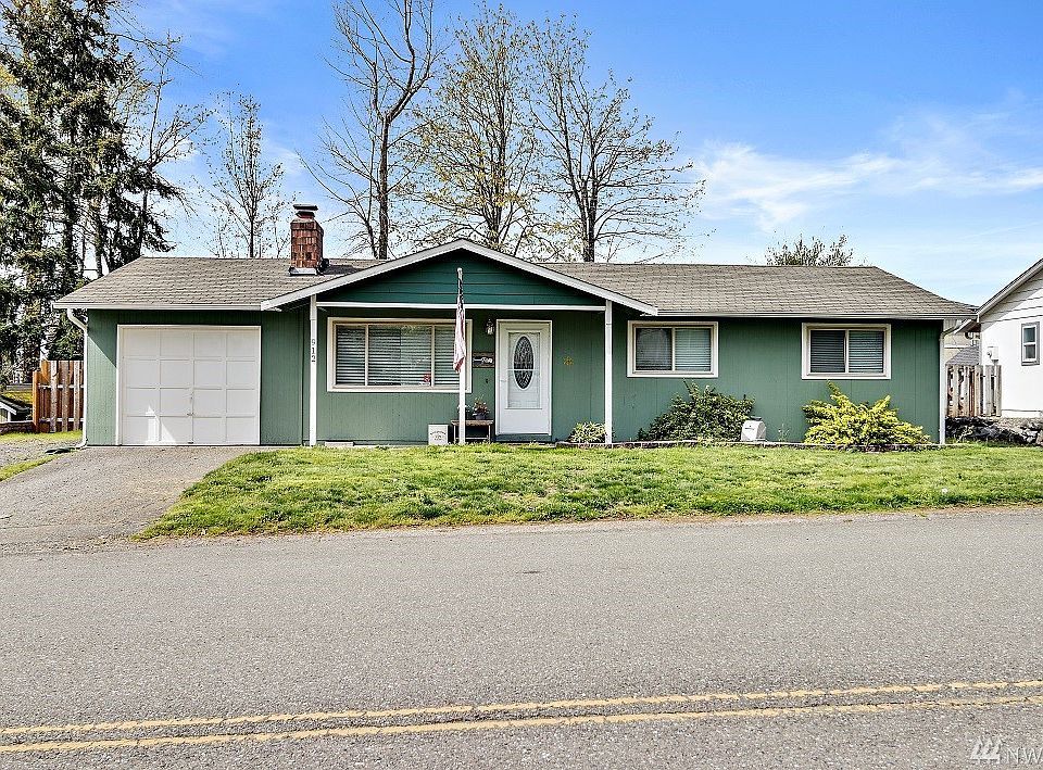 1st image of 912 87th Ave NE