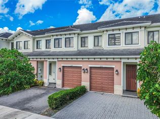 Hidden Lake, Miami, FL 33186