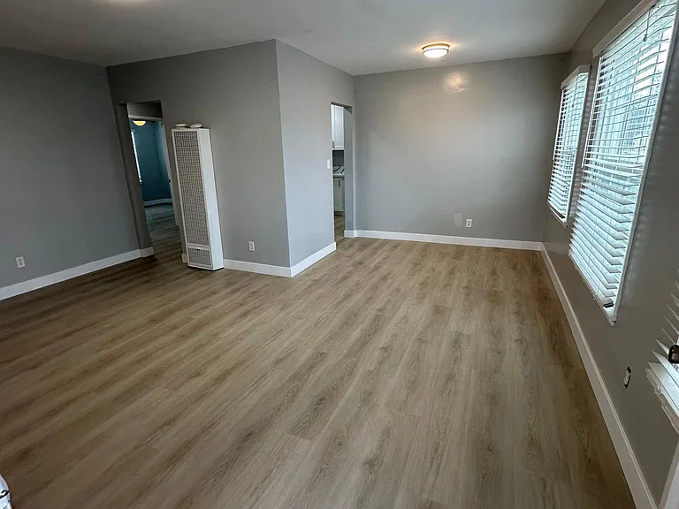2243 Clark Ave — Photo 8