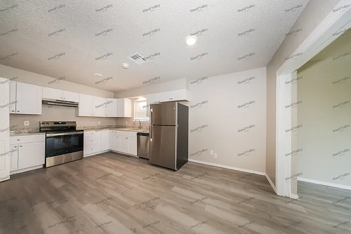 526 W Carson Dr — Photo 4
