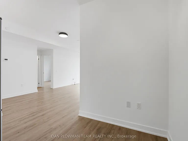 1608 Charles St #352 — Photo 32